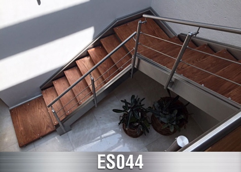 ES044