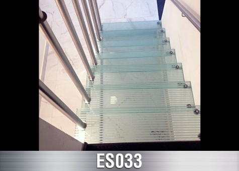 ES033