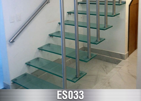 ES033